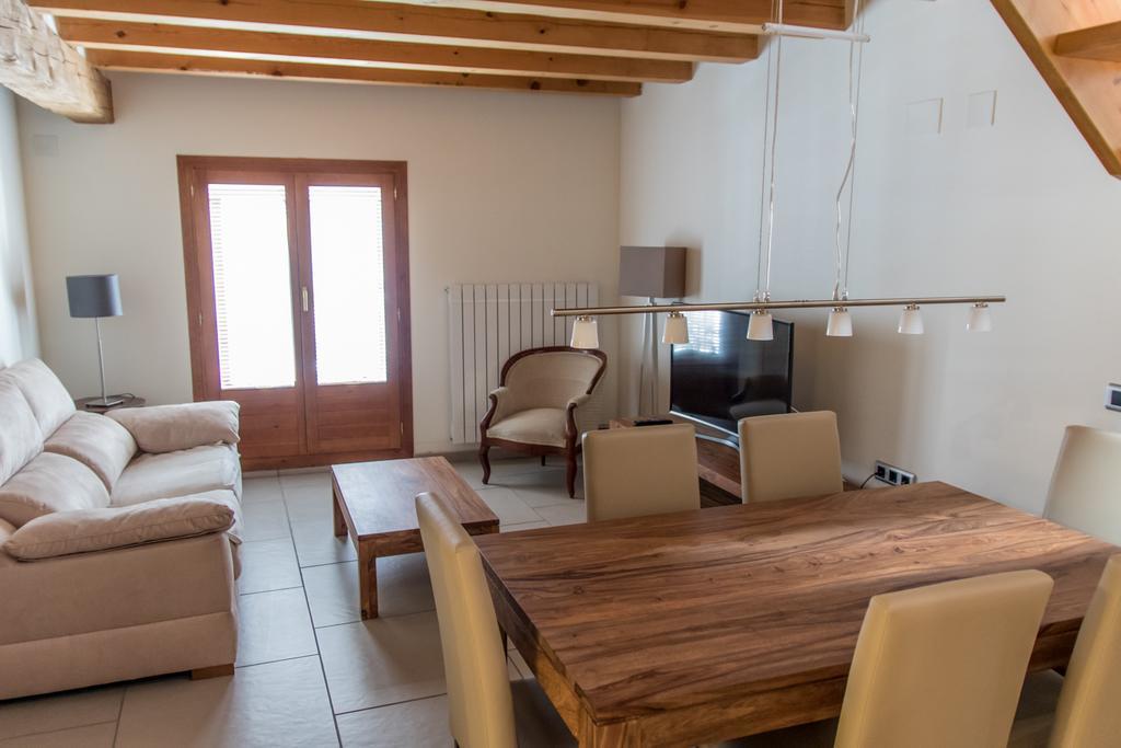 Plaza Apartamentos Binefar Ngoại thất bức ảnh
