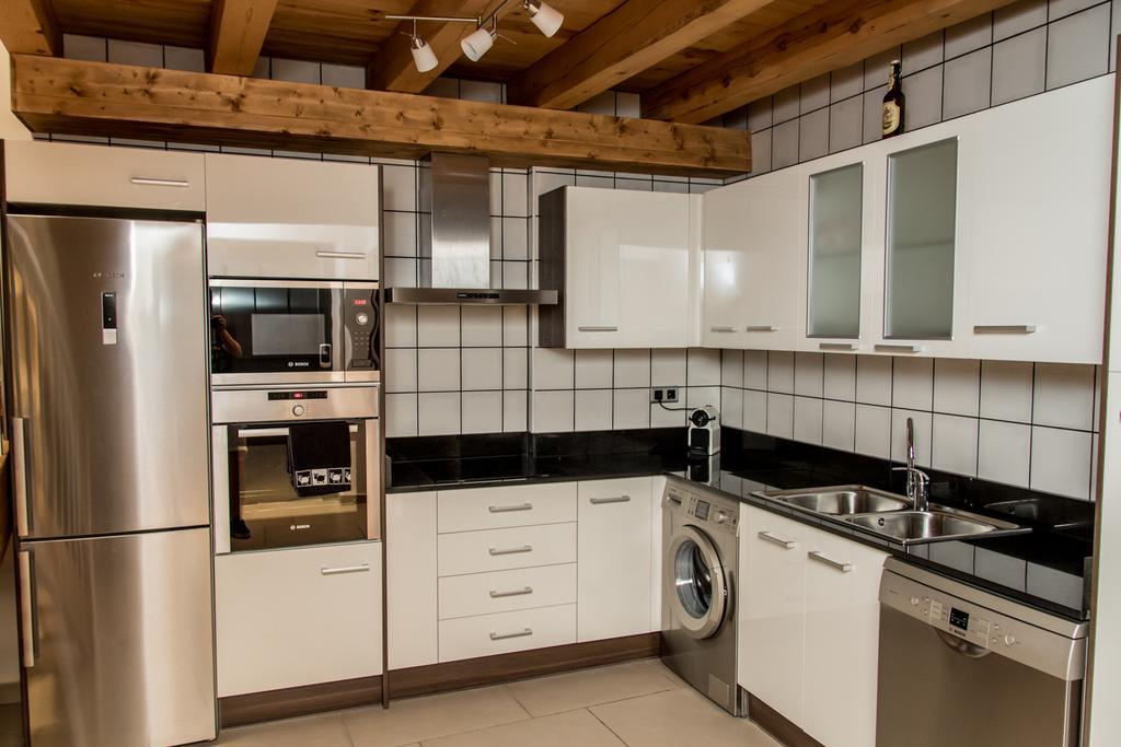 Plaza Apartamentos Binefar Ngoại thất bức ảnh